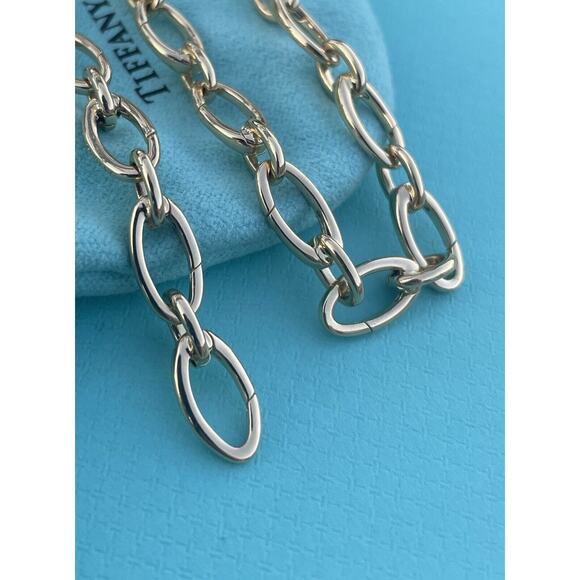 Tiffany & Co. 18K Gold 27 Clasping Links Necklace Choker 4 Charms 15.3” Pristine - Picture 8 of 16